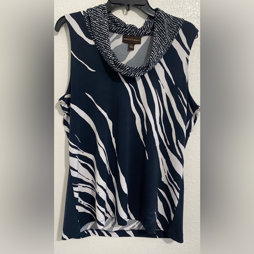 Dana Buchman Black and White Graphic Sleeveless Tank Top
